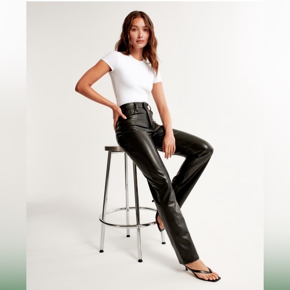 Abercrombie Ultra High Rise Vegan Leather 90s Straight Pant Curve Love Size 27 - Picture 4 of 11